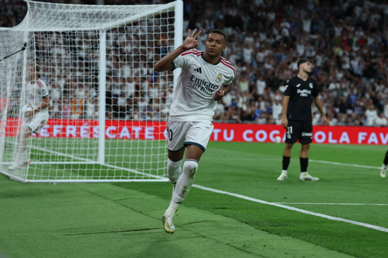 4-1. Mbappé homenajea a Mourinho 4-1. Mbappé homenajea a Mourinho