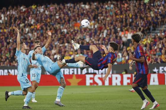 Barcelona Vs. Elche y policía. Barcelona Vs. Elche y policía.