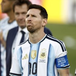 Messi anuncia retiro de selección Argentina.