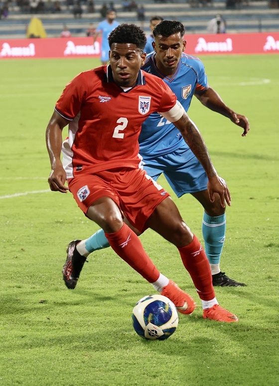 Panamá rescata un empate