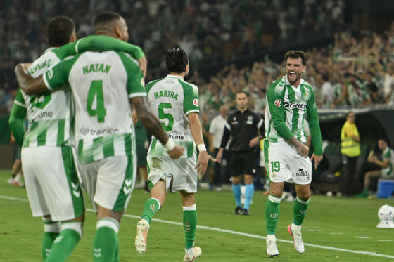 1-0. Parrott, Valles y el calor asfixian al Real Madrid en La Cartuja