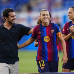 Barcelona defiende título ante París FC