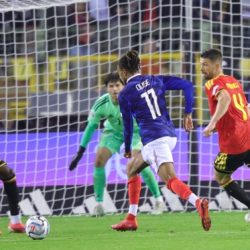 Olise consigue la victoria