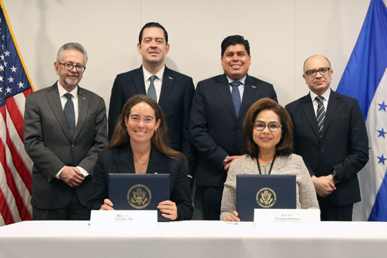 $10 Millones para pequeñas empresas hondureñas $10 Millones para pequeñas empresas hondureñas