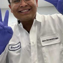 El Salvadoreño Autodeportado