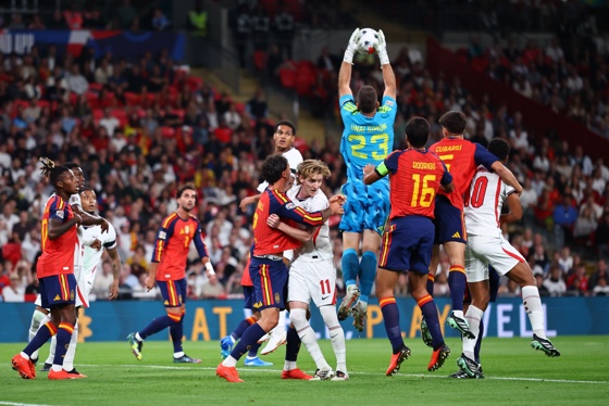 El portero español Unai Simon, durante el partido contra Inglaterra, durante la primera jornada de la Liga de Naciones, este sábado en Londres. EFE/ TOLGA AKMEN