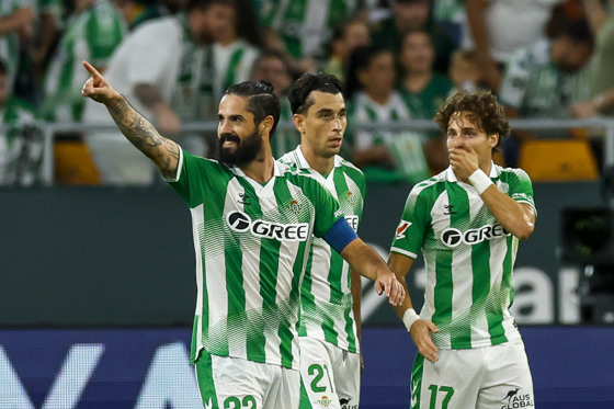 El Betis sigue intratable en la Cartuja. El Betis sigue intratable en la Cartuja.
