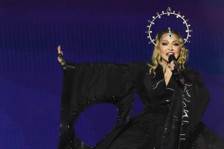 Copacabana goes crazy for Madonna!