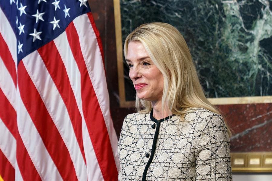 US Attorney General Pam Bondi after swearing in Kash Patel as Federal Bureau of Investigation (FBI) Director in the Eisenhower Executive Office Building in Washington DC, in Washington DC, USA, 21 February 2025. EFE-EPA/WILL OLIVER / POOL/FILE