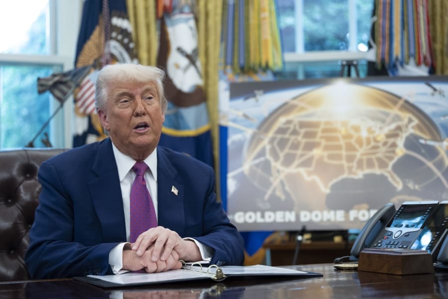 US President Donald J Trump announces he has selected the path forward for his ambitious Golden Dome missile defense shield, in the Oval Office of the White House in Washington, DC, USA, 20 May 2025. EFE-EPA FILE/CHRIS KLEPONIS / POOL