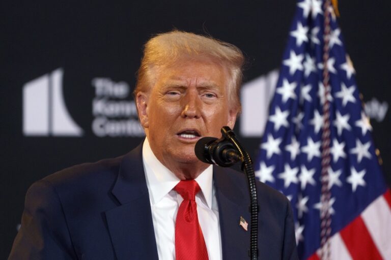 (FILE) US President Donald Trumpat an event at the John F. Kennedy Center for the Performing Arts, in Washington, DC, USA, 13 August 2025. EFE/EPA/WILL OLIVER / POOL