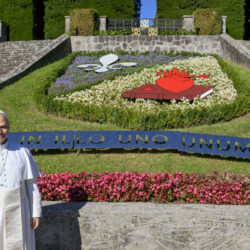 Leo XIV jokes about his election as pope: “I still wonder why.”