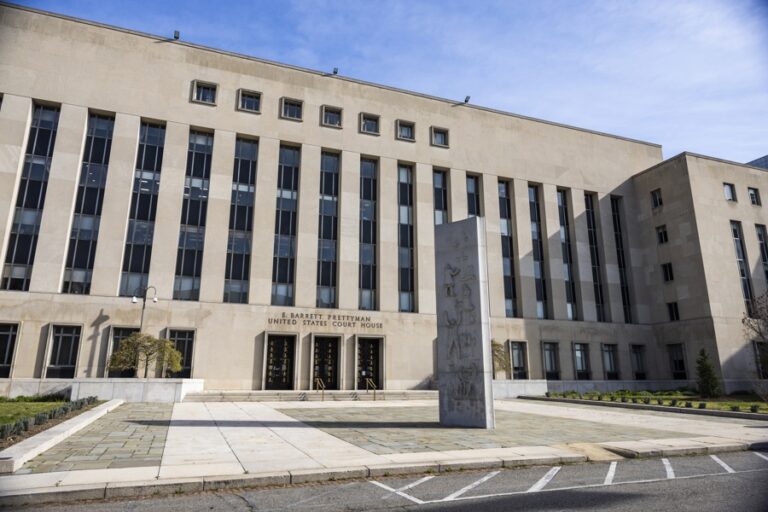 Judge halts deportation of children!