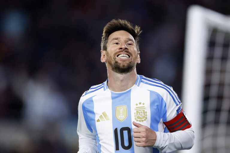 Messi sent Modi a birthday Jersey!