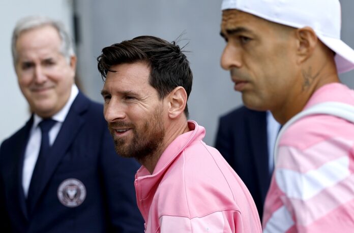 Messi misses a Panenka-style penalty as Inter Miami are crushed by Charlotte (FILE) Lionel Messi (C) and Luis Suarez of Inter Miami get out of the team bus as the team arrive for the FIFA Club World Cup 2025 match between Inter Miami and Porto in Atlanta, Georgia, USA, 19 June 2025. EFE/EPA/ERIK S. LESSER