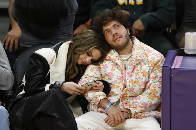 Selena Gomez ties the knot with Benny Blanco!
