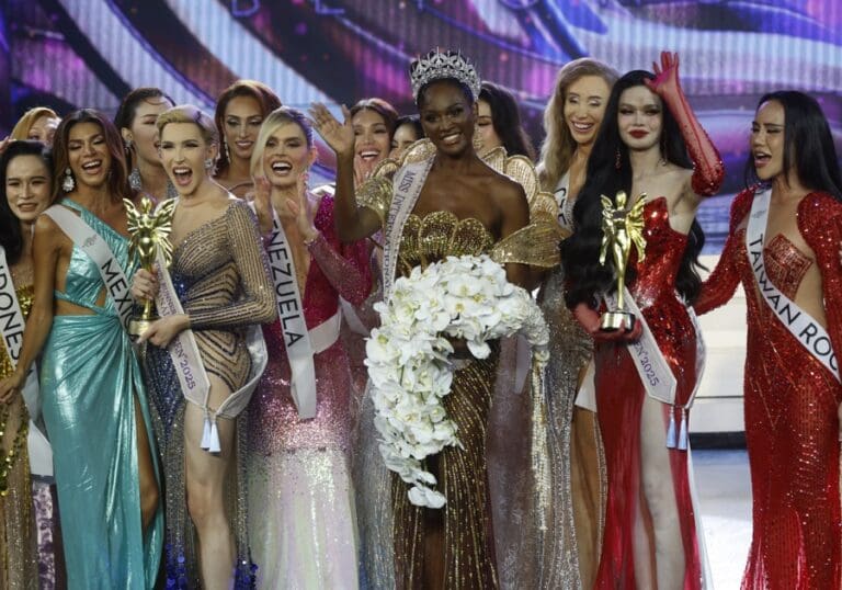 Midori Monet was crowned Miss International Queen! Midori Monet was crowned Miss International Queen!