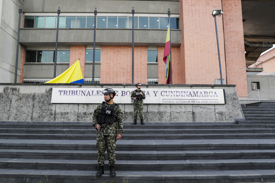 Members of the Colombian Army stand guard in front of the Bogotá and Cundinamarca courthouse on Tuesday in Bogotá, Colombia. Oct. 21, 2025. EFE/Carlos Ortega