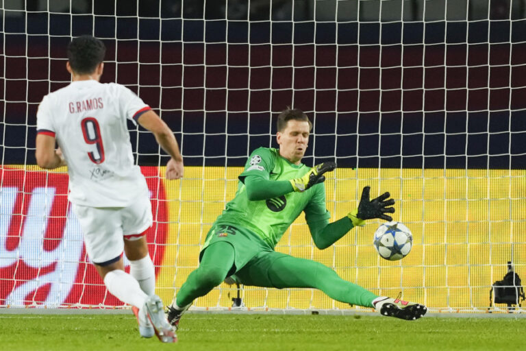 Paris Saint-Germain beats Barcelona!