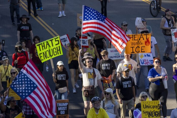 Trump calls No Kings protests a joke: They dont represent our country Protesters march in Los Angeles, California, USA, 18 October 2025. EFE-EPA/JILL CONNELLY