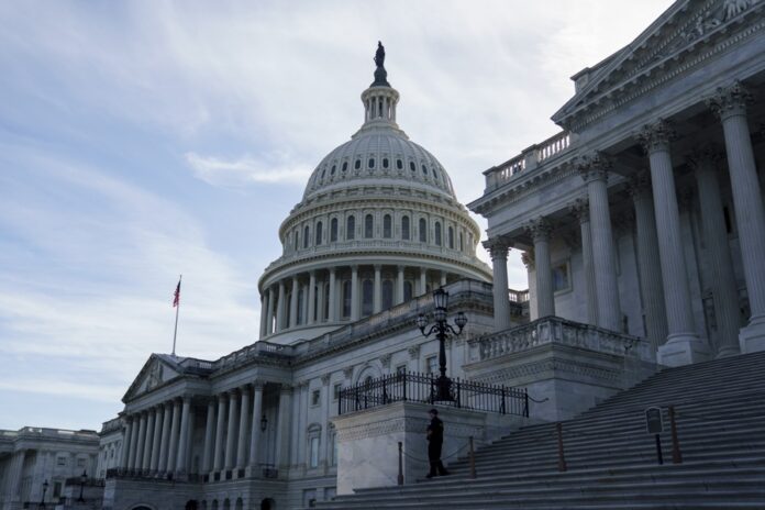 An exterior view of the US Capitol, in Washington DC, USA, 03 October 2025. EFE/EPA/WILL OLIVER
