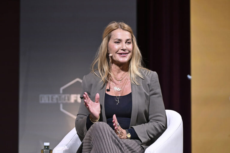 Comaneci, regarding the gender test: “I understand inclusion, but women’s sport is for women.”