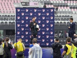 Lionel Messi receives the MLS MVP award for the second year in a row in front of his favorite crowd.