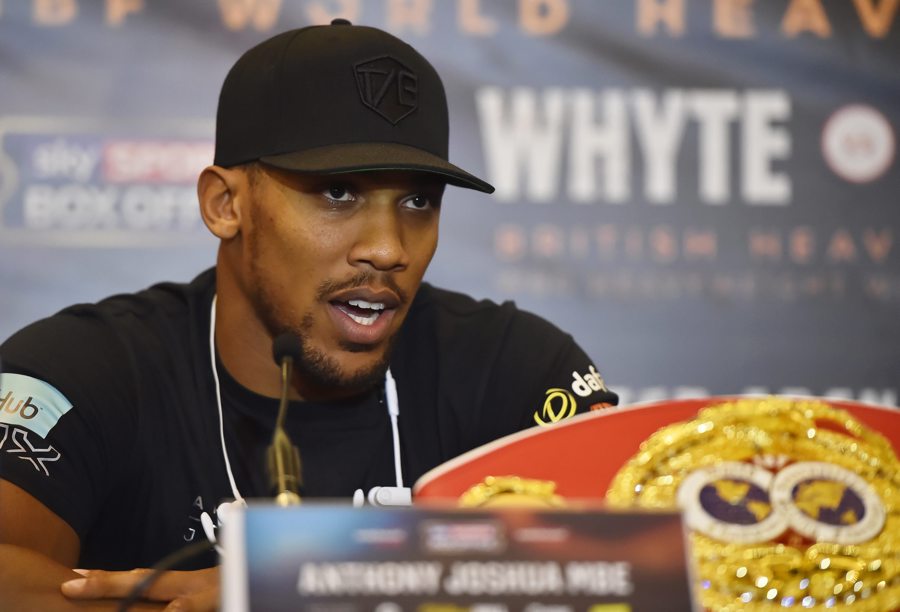 (FILE) Heavyweight boxer Anthony Joshua at a press conference in London (United Kingdom) on Nov 4, 2016. EFE/Hannah Mckay