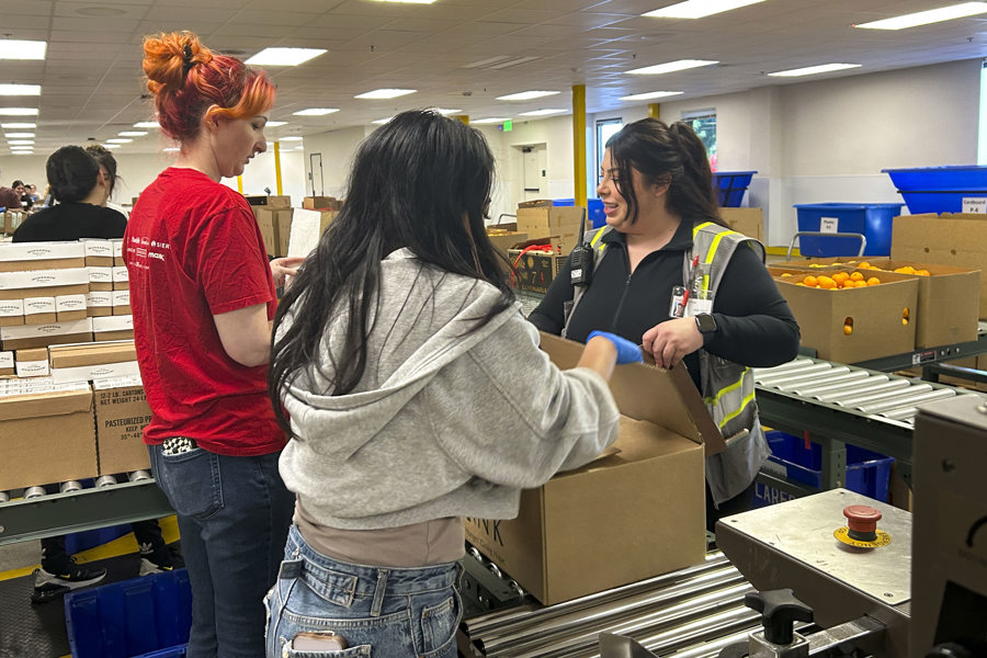 View of the L.A. Regional Food Bank facilities, the largest food bank in Los Angeles County, located in City of Industry. Dec. 23, 2025. EFE/ Mikaela Viqueira