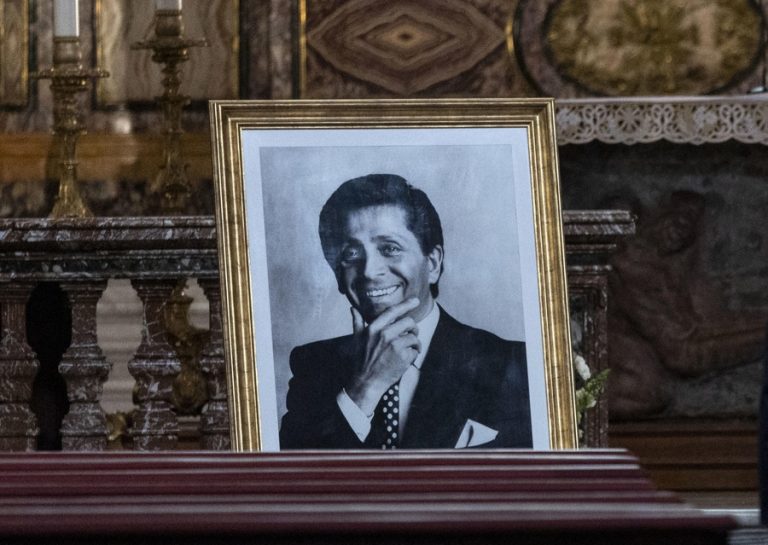 Fashion, cinema and its muses mourn the “great Valentino” at his final farewell in Rome.