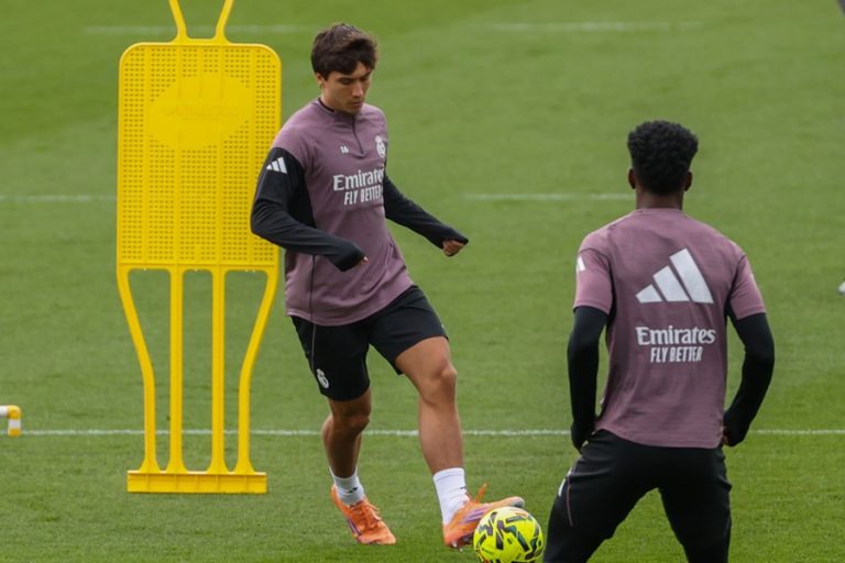 Real Madrid's Gonzalo Garcia Torres participates in a training session of the team at the Sports City in Valdebebas, Madrid, central Spain, 03 January 2026. EFE-EPA/KIKO HUESCA
