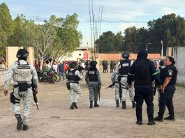 Members of the Mexican National Guard guard the area where an armed attack took place in the city of Salamanca, Mexico, 25 January 2026. EFE/EPA/STRINGER