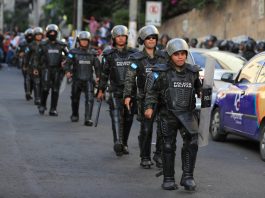 Members of the Honduran Army stand guard in front of the National Congress during a special session on Thursday in Tegucigalpa, Honduras, Jan. 8, 2026. EFE/Gustavo Amador