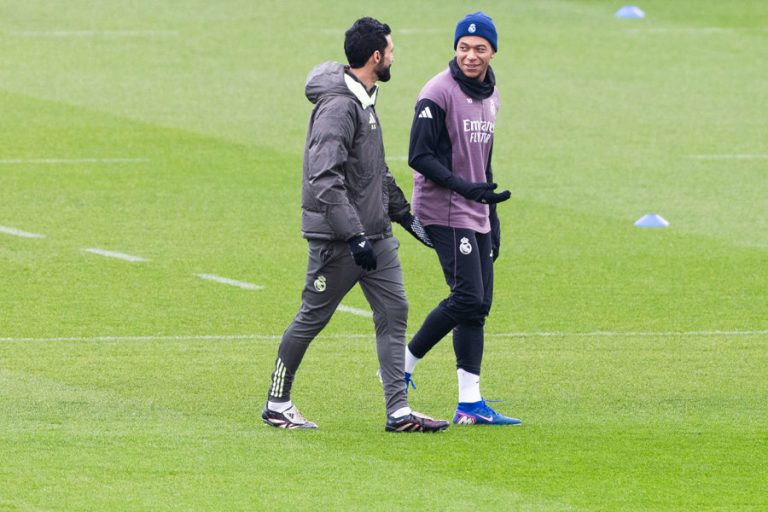 Mbappé returns to a list with seven absences.