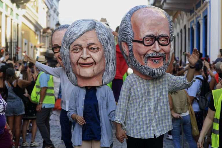 Jacobo Morales agrees with Bad Bunny on combining art with “social commitment”.