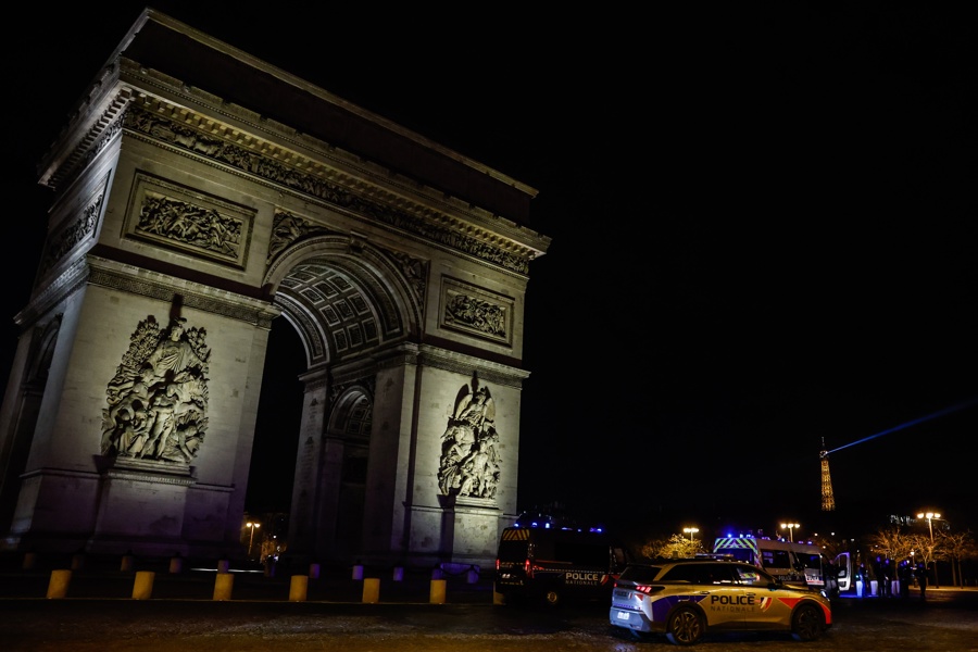 French police secure the Champs-Elysees near the Arc de Triomphe during the MoroccoSenegal match in the African Cup final, in Paris, France, 18 January 2026. EFE-EPA/Mohammed Badra/FILE