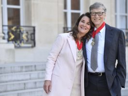 [FILE] Bill and Melinda Gates. EFE-EPA/JULIEN DE ROSA