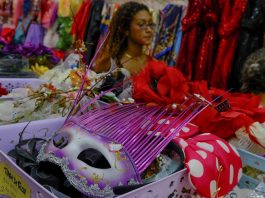 Brazil dances and makes money with carnival