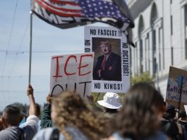 “No Kings” Protests Third Edition! Protesters participate in the nationwide 'No Kings' march and rally in San Francisco, California, USA, 28 March 2026. EFE/EPA/JOHN G. MABANGLO