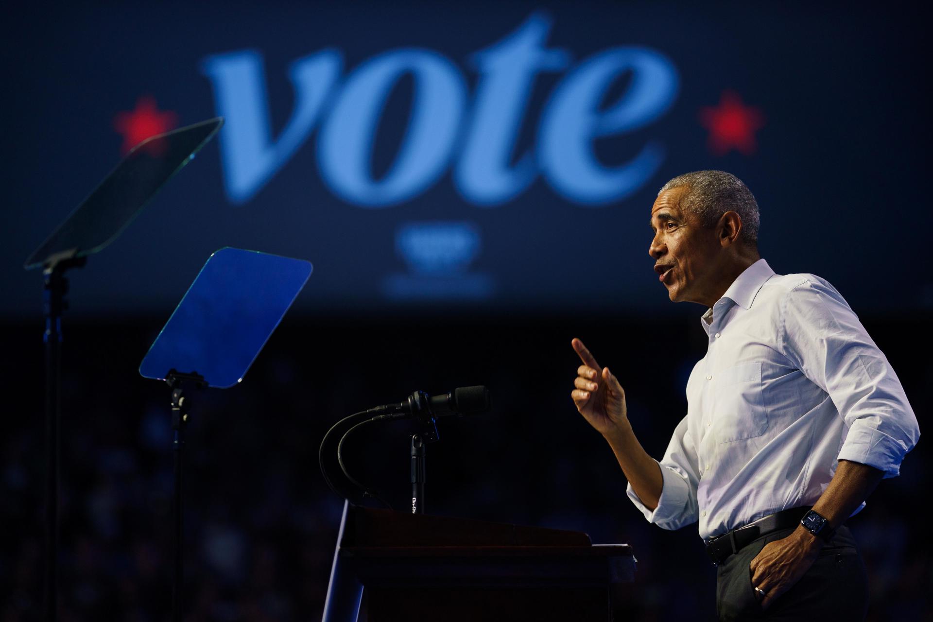 (FILE)- Former US President Barack Obama speaks at a rally in Philadelphia, Pennsylvania, USA, 28 October 2024. EFE/EPA/WILL OLIVER