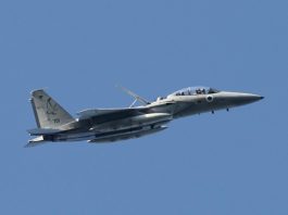 [FILE] An Israeli Air Force F-15 fighter jet flies over central Israel, 31 March 2026. EFE-EPA/ABIR SULTAN
