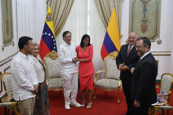 Petro and Rodriguez agree on cooperation!