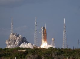(FILE).- The Space Launch System (SLS) rocket carrying the Orion capsule for the Artemis II mission lifts off from Launch Pad 39B at the Kennedy Space Center in Titusville, Florida, USA, 01 April 2026. EFE/EPA/CRISTOBAL HERRERA-ULASHKEVICH