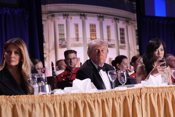 US President Donald Trump (C) and First Lady Melania Trump (L) participate in the White House Correspondents' Association Dinner in Washington, DC, USA, 25 April 2026. EFE/EPA/Yuri Gripas / POOL