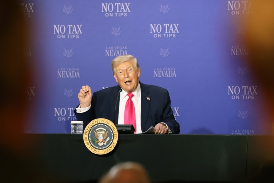 (FILE).- US President Donald Trump leads a roundtable event on his 'No Tax on Tips' policy at the AC Hotel Las Vegas Symphony Park in Las Vegas, Nevada, USA, 16 April 2026. EFE/EPA/RONDA CHURCHILL