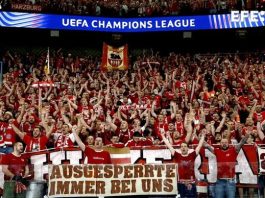 PARIS (France), 28/04/2026.- Fans of Bayern celebrate their team after the UEFA Champions League semi-final match between Paris Saint-Germain and Bayern Munich in Paris, France 28 April 2026. PSG won 5-4. (Liga de Campeones, Francia) EFE/EPA/YOAN VALAT