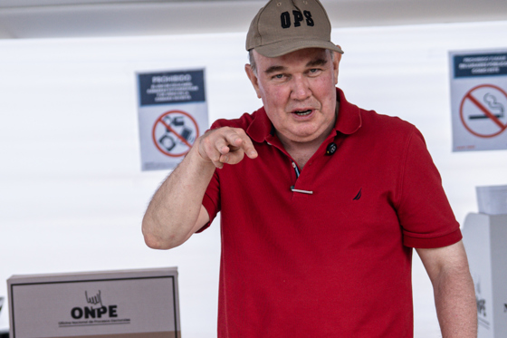 Peruvian Rafael López Aliaga claims fraud in election!