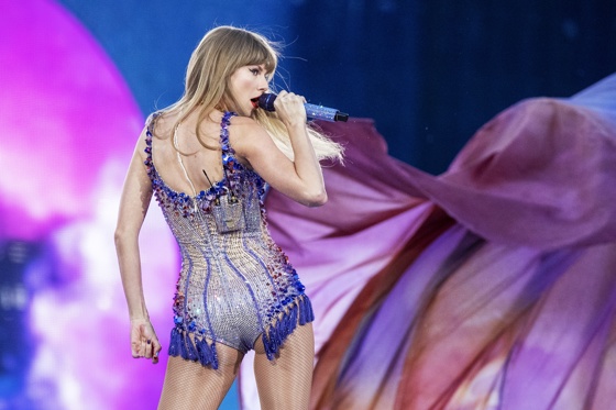 (FILE) - US singer-songwriter Taylor Swift performs during the Eras Tour, at MetLife Stadium in New Rutherford, New Jersey, US, 26 May 2023 (reissued Dec. 11, 2025). EFE/EPA/SARAH YENESEL