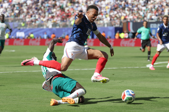 Mbappé scores 2 goals against Senegal (3-1) at NJ’s MetLife Stadium!