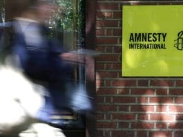 FILE).- A sign is displayed at an Amnesty International office in London, Britain, 20 May 2025. EFE/EPA/NEIL HALL